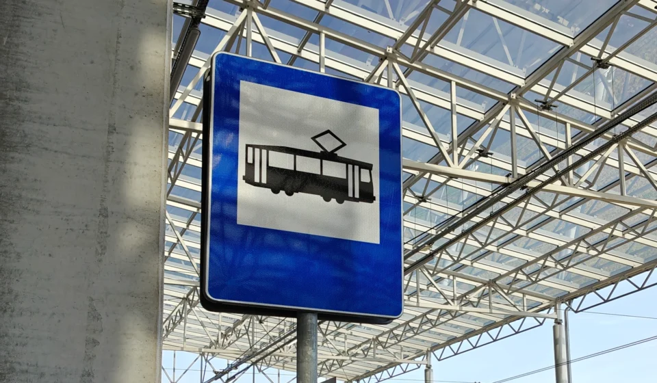 Tramvajaus stotelės ženklas Krokuvoje